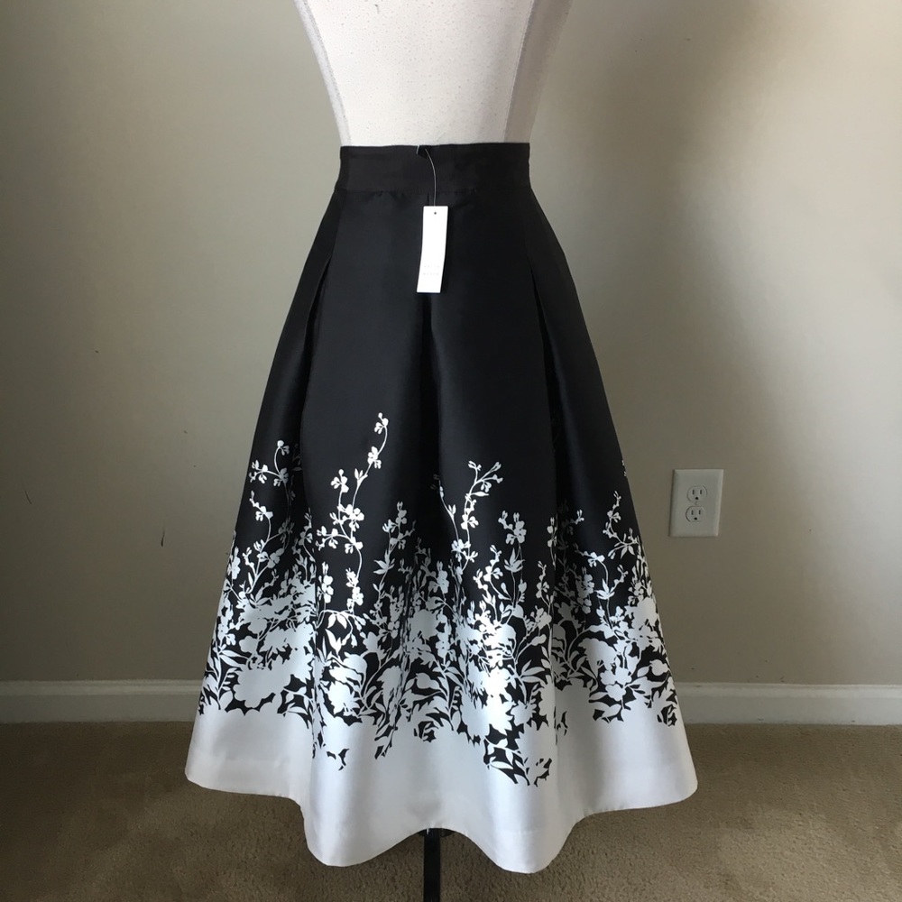 floral print satin pleated midi formal skirt 4,6 - Picture 3 of 3